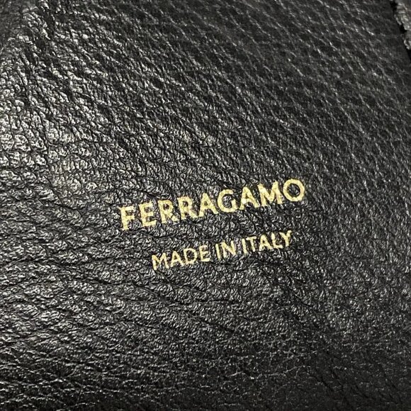 Auth Salvatore Ferragamo Gancini Black Leather Shoulder Bag - Picture 7 of 16